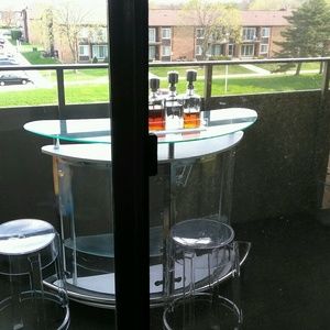 Meet your Posher, Joyce